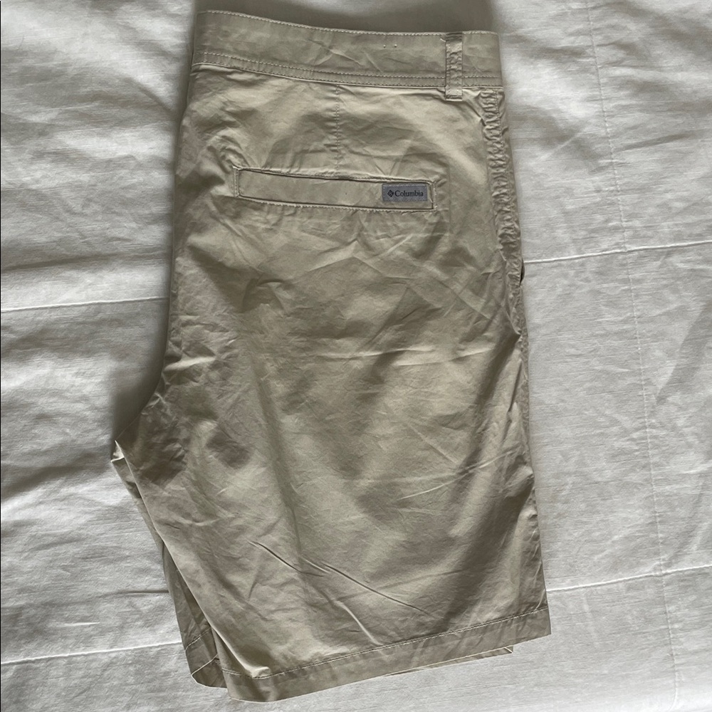 Columbia Light Tan Casual Shorts